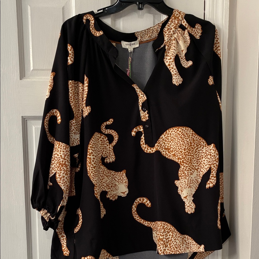 Umgee Black Blouse with Leopard Print